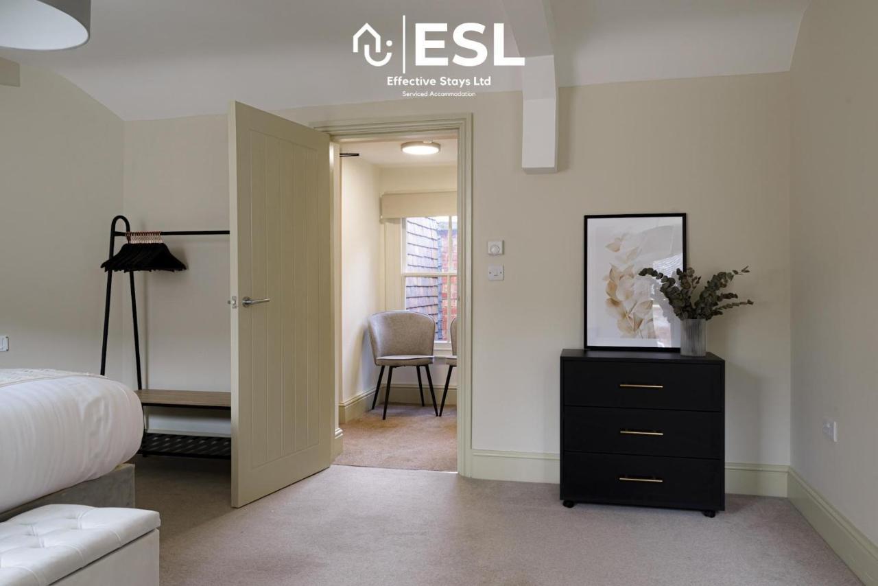 Most Central Luxury Grade 2 Listed Apartment Overlooking Shrewsbury Square - Free Parking ภายนอก รูปภาพ